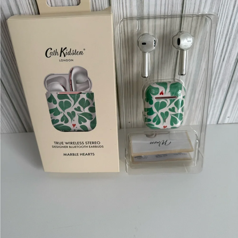 Cath Kidston True Wireless Stereo Earbuds - Marble Hearts NEW